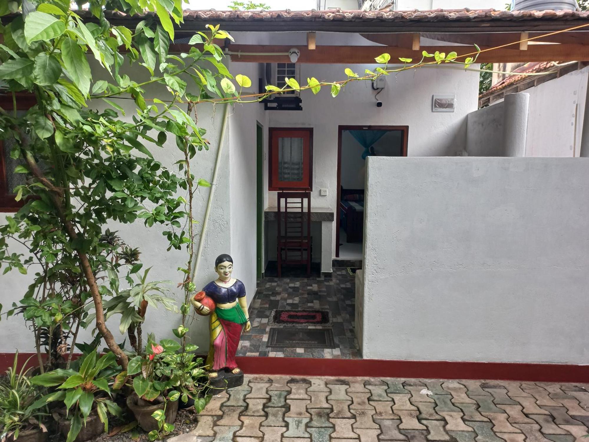 Mango Villa 703 ヒッカドゥワ エクステリア 写真