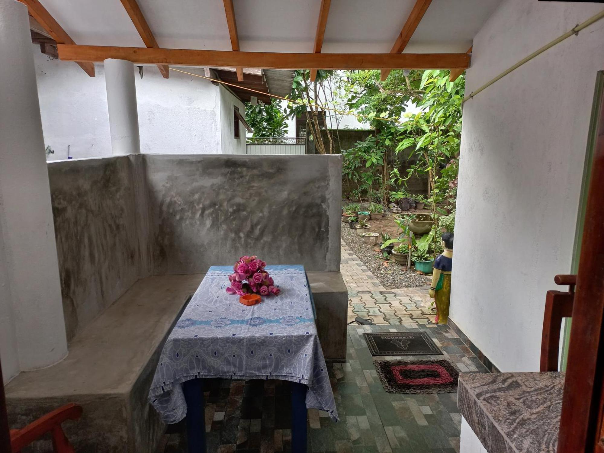 Mango Villa 703 ヒッカドゥワ エクステリア 写真