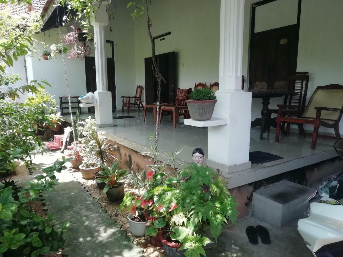 Mango Villa 703 ヒッカドゥワ エクステリア 写真